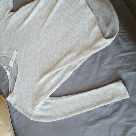 Grey knit blouse - Picture 3 of 4